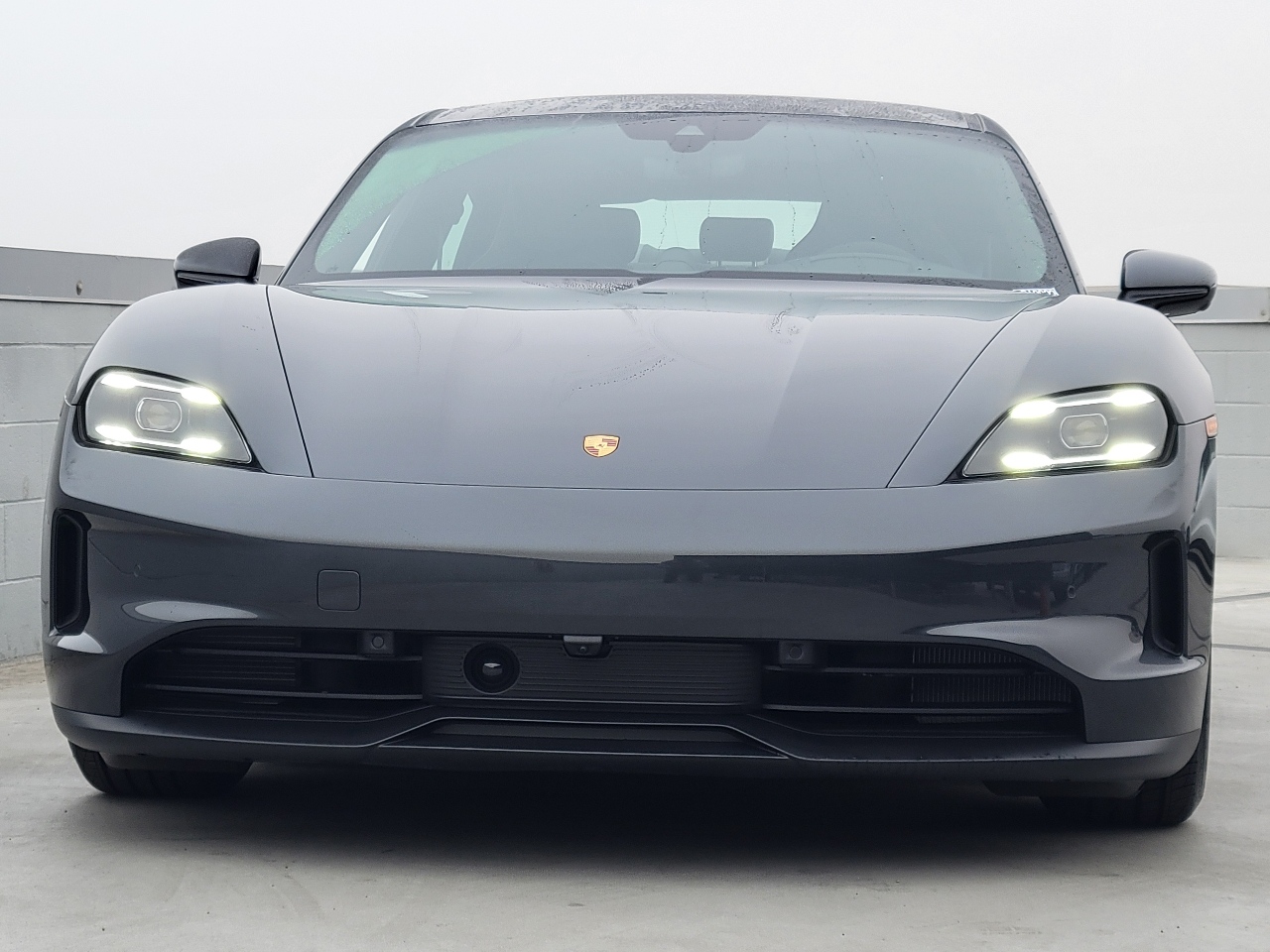 2025 Porsche Taycan 4S photo 8