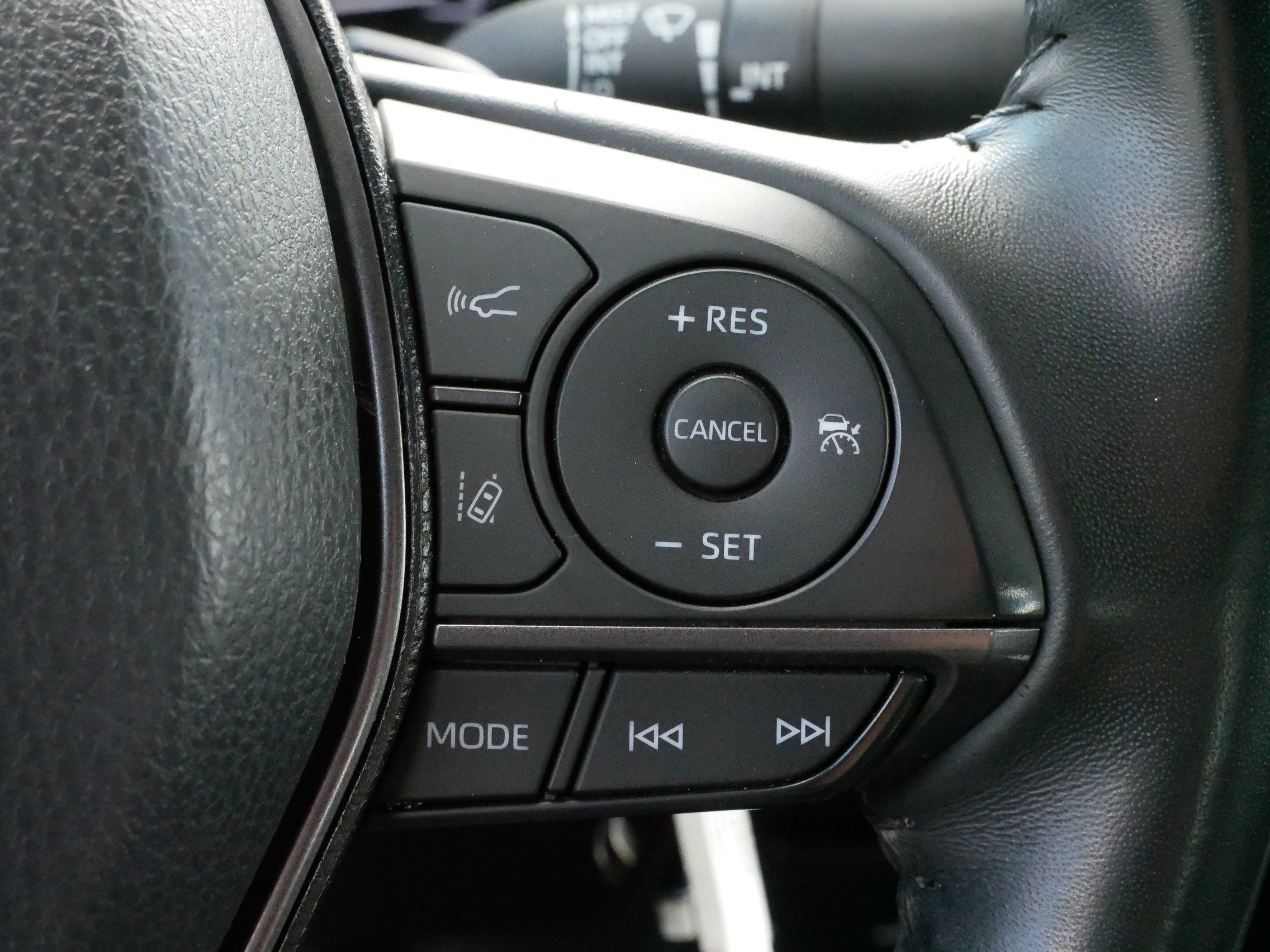 2023 Toyota Camry SE photo 25