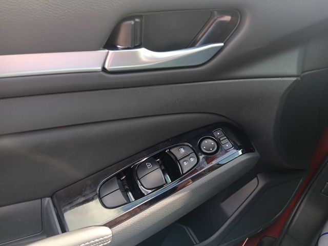 2025 Nissan Altima 2.5 SL photo 12