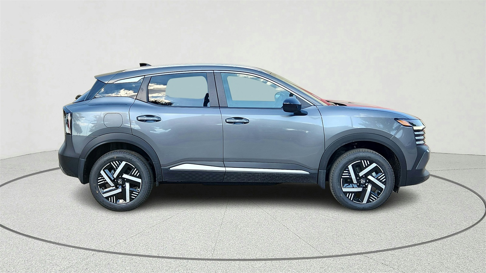 2026 Nissan Kicks SV photo 2