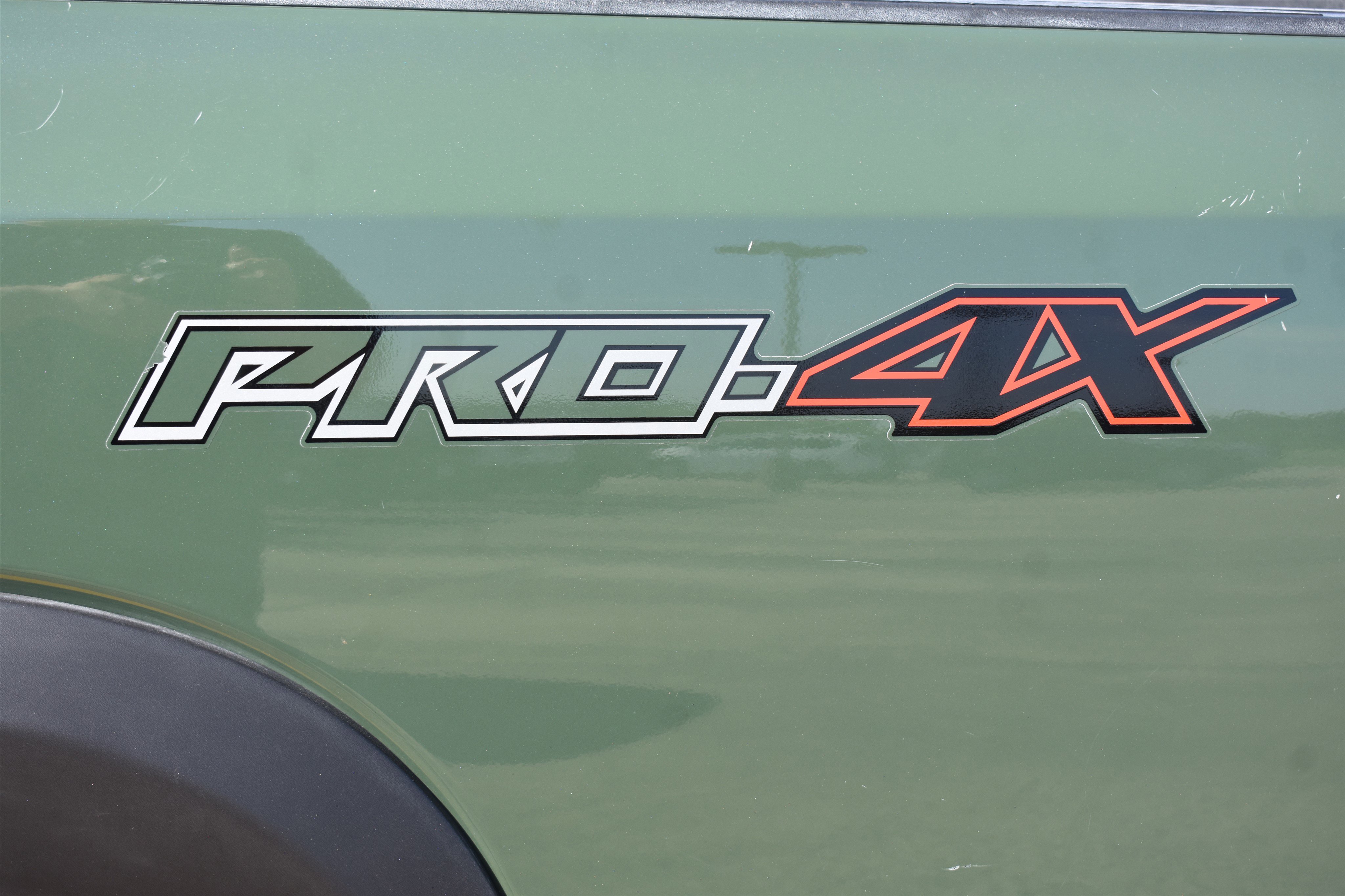 2023 Nissan Frontier PRO-4X photo 3