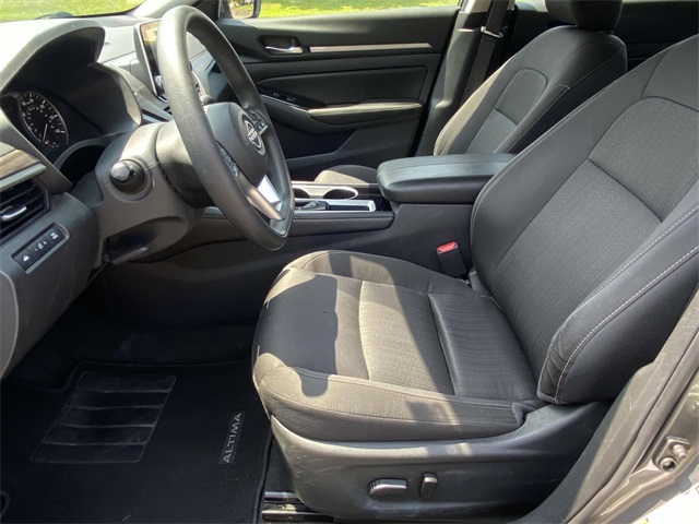 2023 Nissan Altima 2.5 SV photo 12
