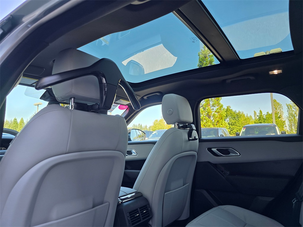 2026 Land Rover Range Rover Velar SE photo 23
