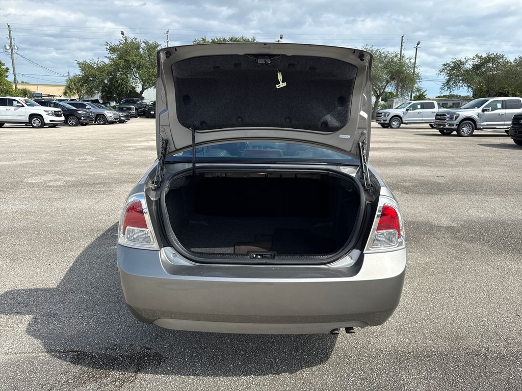 2009 Ford Fusion SE photo 18