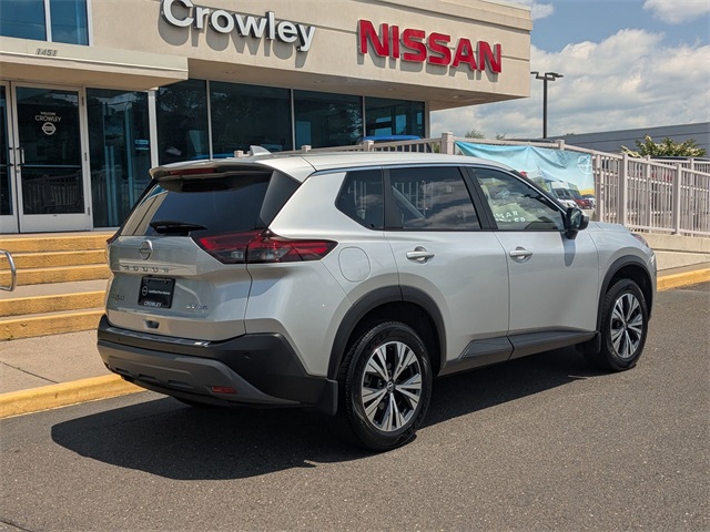 2023 Nissan Rogue SV photo 3