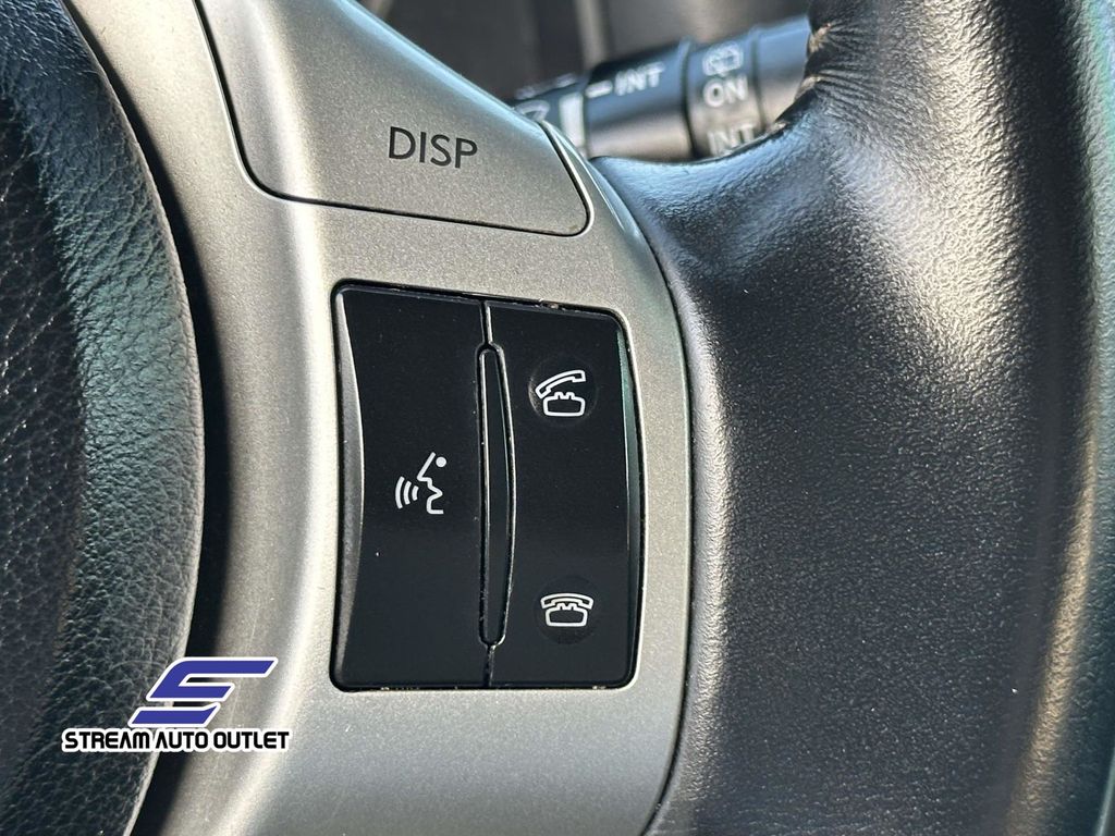 2013 Lexus CT 200h photo 23