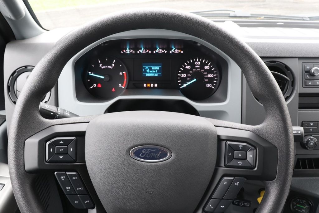 2025 Ford F-750 photo 14