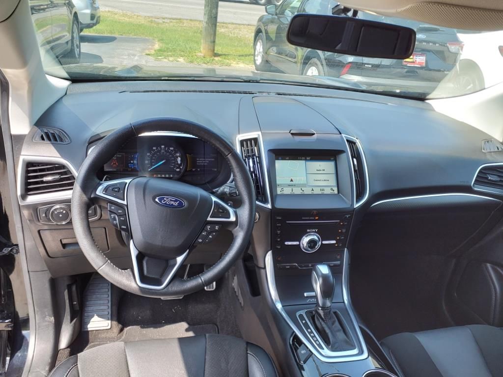 2017 Ford Edge Sport photo 9