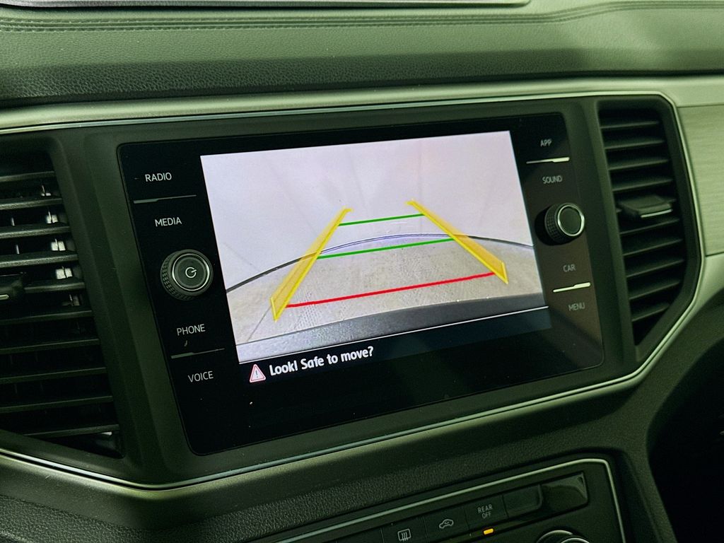 2018 Volkswagen Atlas V6 Launch Edition photo 12