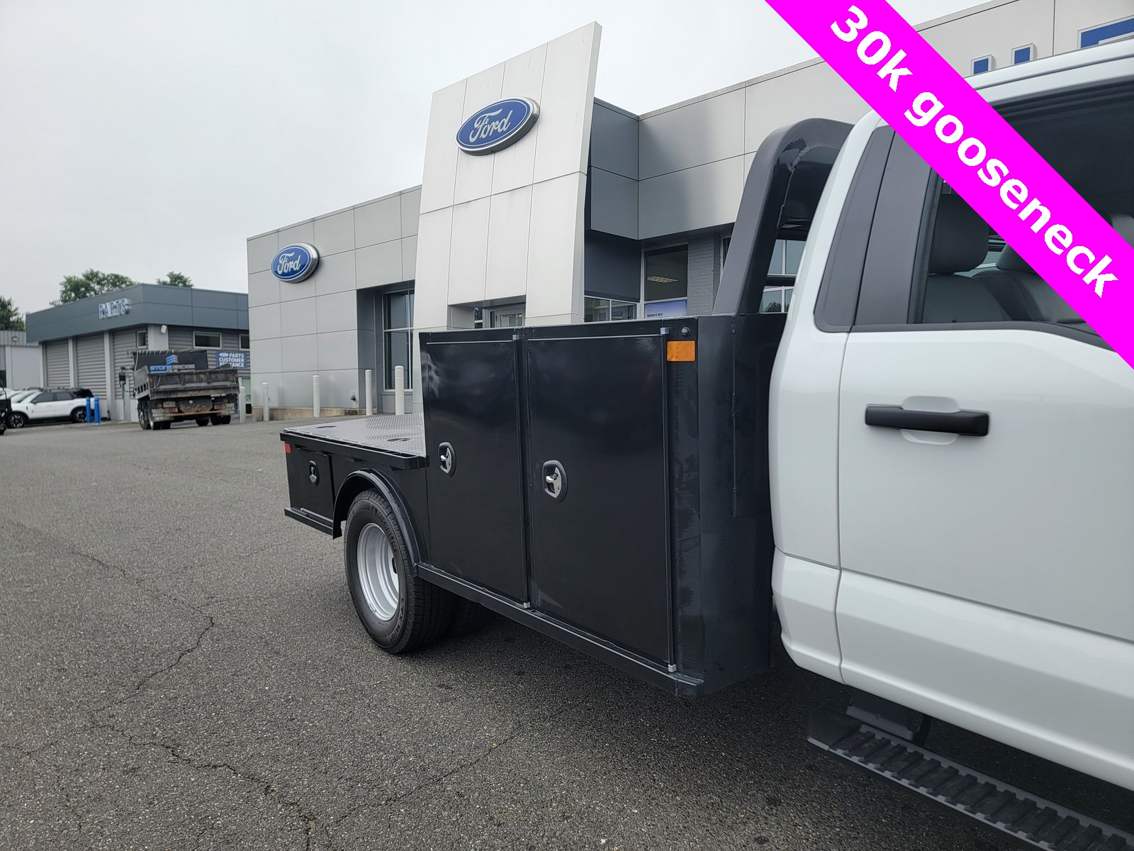 2025 Ford F-350 photo 3