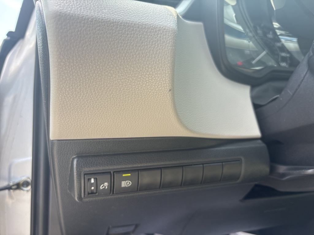 2022 Toyota Corolla L photo 8