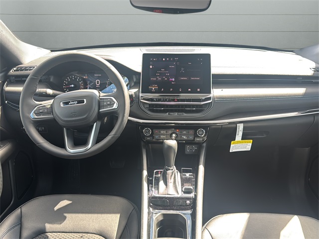 2025 Jeep Compass Latitude photo 10