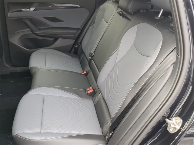 2025 Volkswagen Tiguan SE R-Line Black photo 16