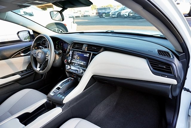 Used 2022 White Honda EX image 9