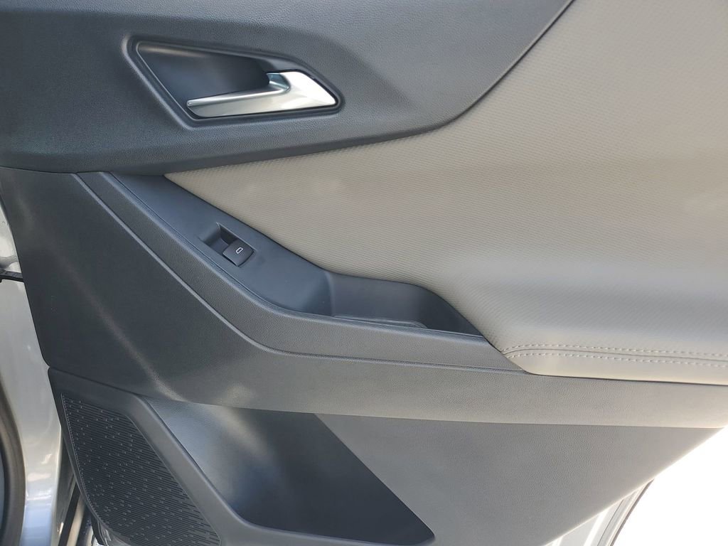2026 Chevrolet Equinox LT photo 38