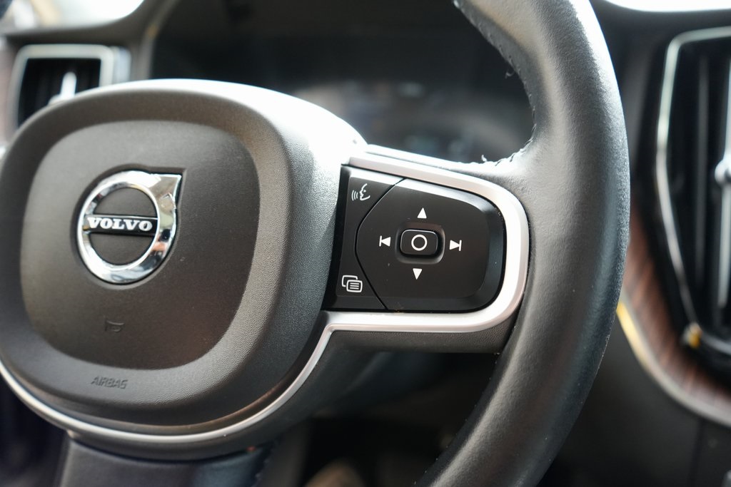 2021 Volvo XC60 Recharge Hybrid T8 Inscription Expression photo 18