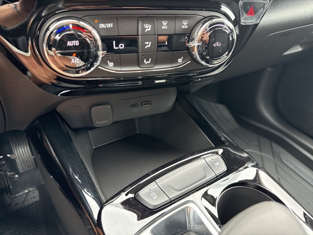 2026 Chevrolet Trax LT photo 28