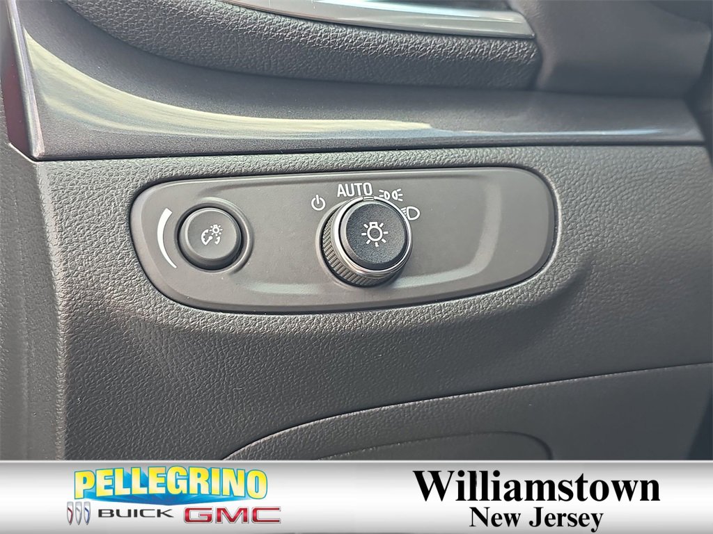 2022 Buick Encore Preferred photo 17