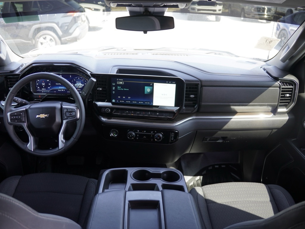 2024 Chevrolet Silverado 1500 LT photo 26