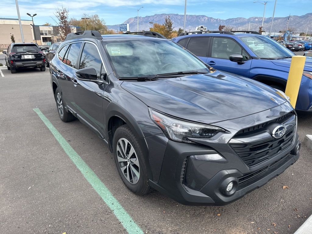2025 Subaru Outback Premium photo 3