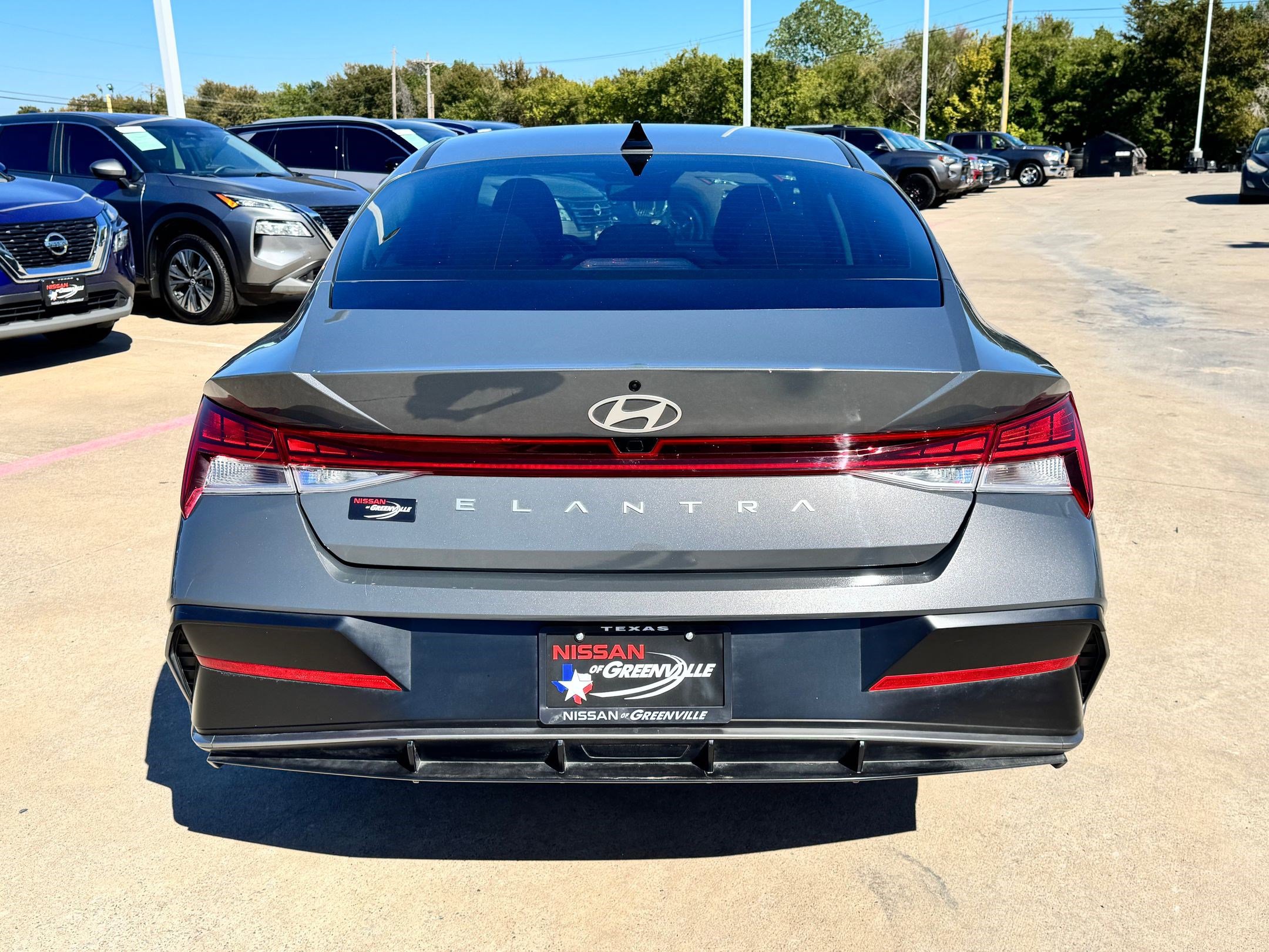 2025 Hyundai Elantra SEL Convenience photo 9