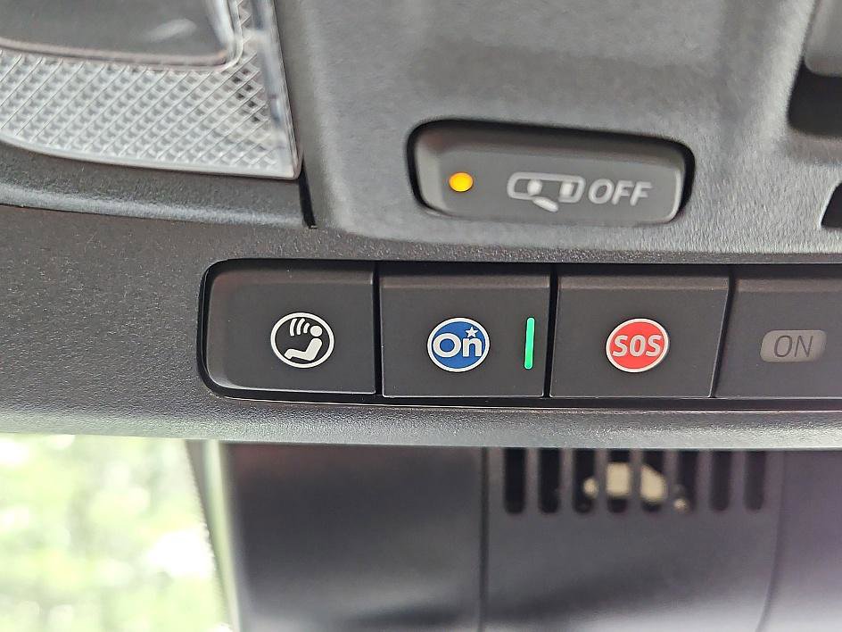 2025 Chevrolet Silverado 2500HD High Country photo 19