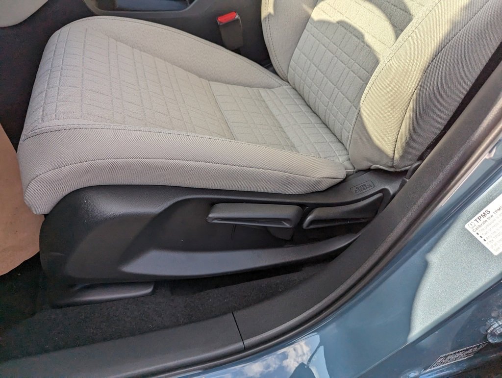 2026 Honda HR-V LX photo 6