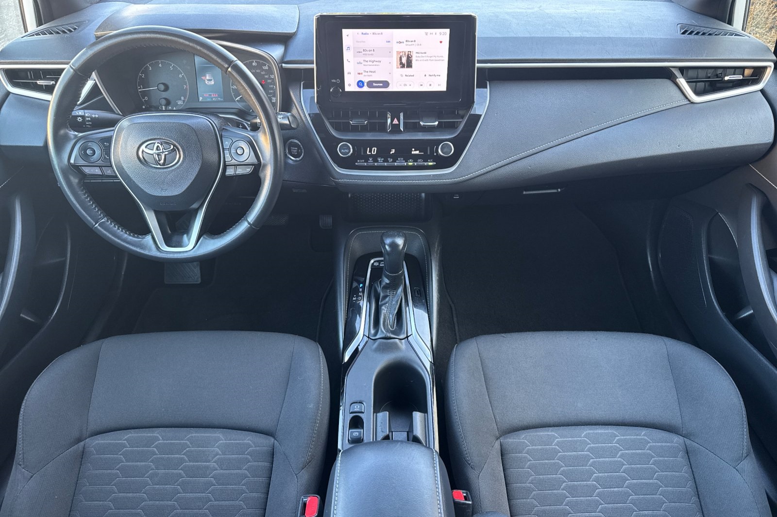 2023 Toyota Corolla SE photo 3