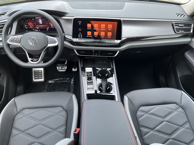 2025 Volkswagen Atlas Peak Edition SE photo 3