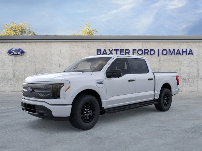 2025 Ford F-150 Lightning XLT photo 13