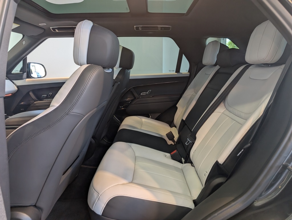 2023 Land Rover Range Rover Sport SE photo 20