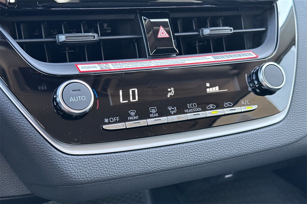 2025 Toyota Corolla LE photo 18