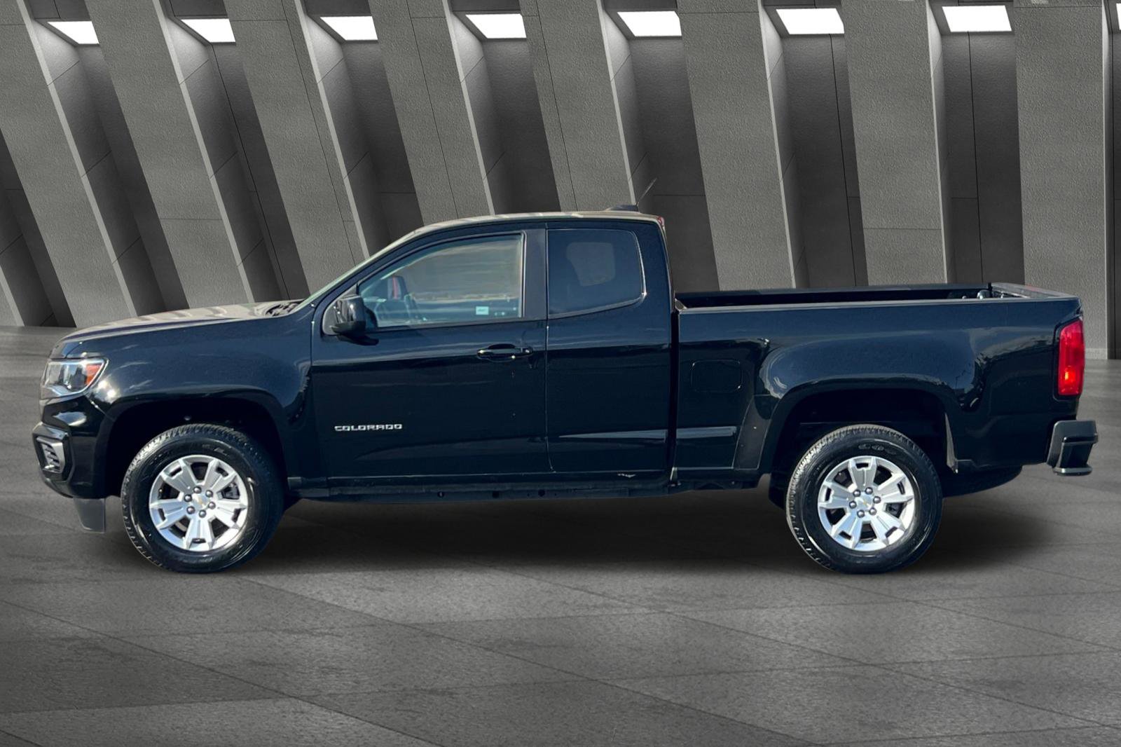 2022 Chevrolet Colorado LT photo 6