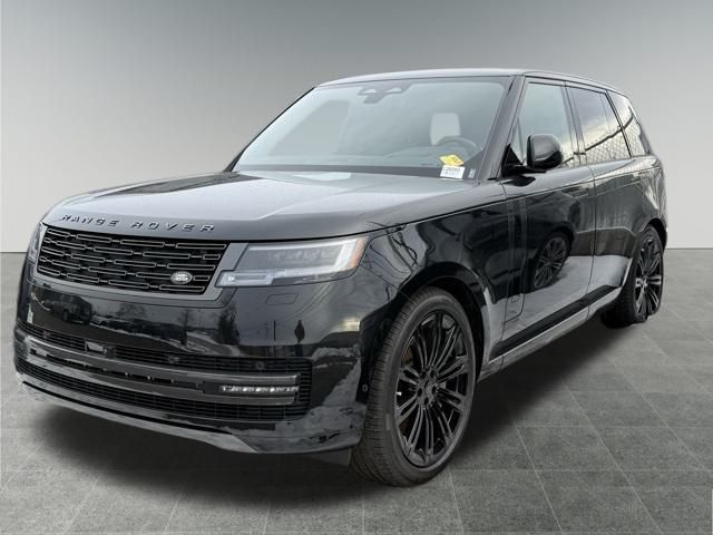 2026 Land Rover Range Rover SE's photo