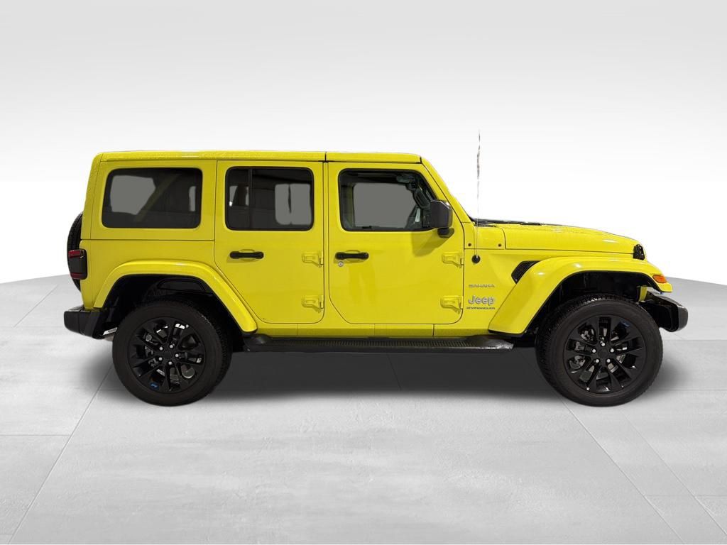 2023 Jeep Wrangler Sahara 4xe photo 4