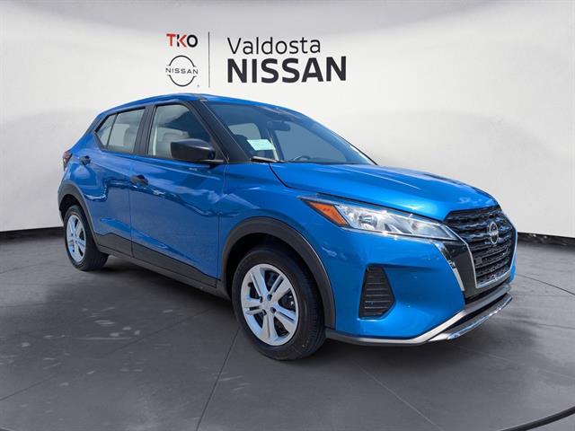 2025 Nissan KICKS PLAY Base's photo