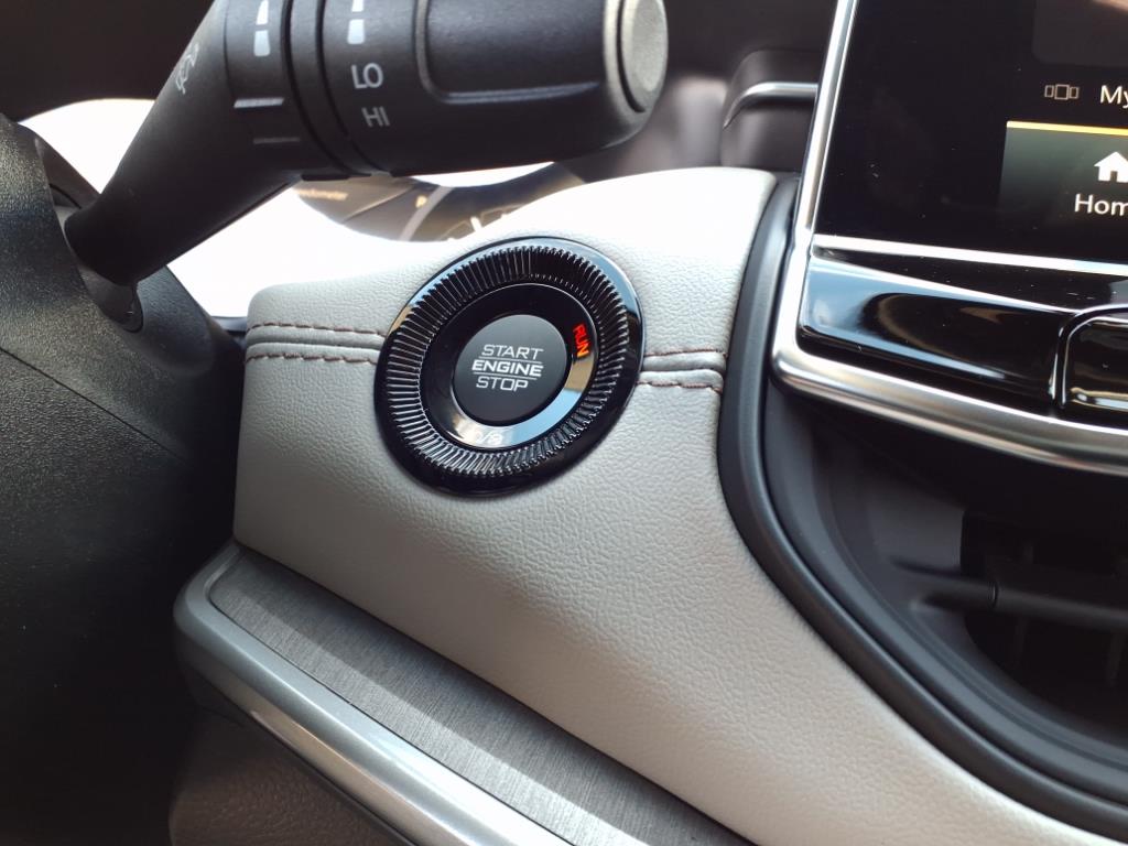 2025 Jeep Compass Limited photo 10