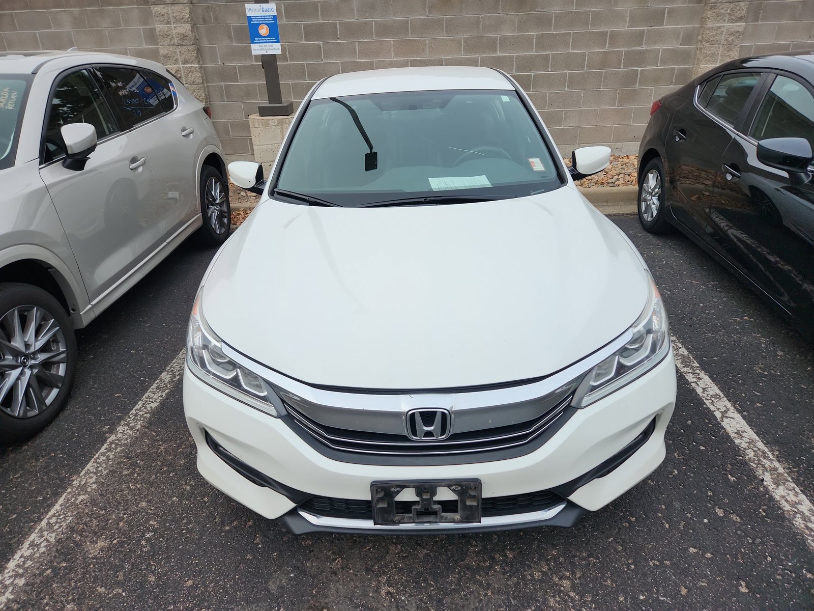 2017 Honda Accord Sport photo 3