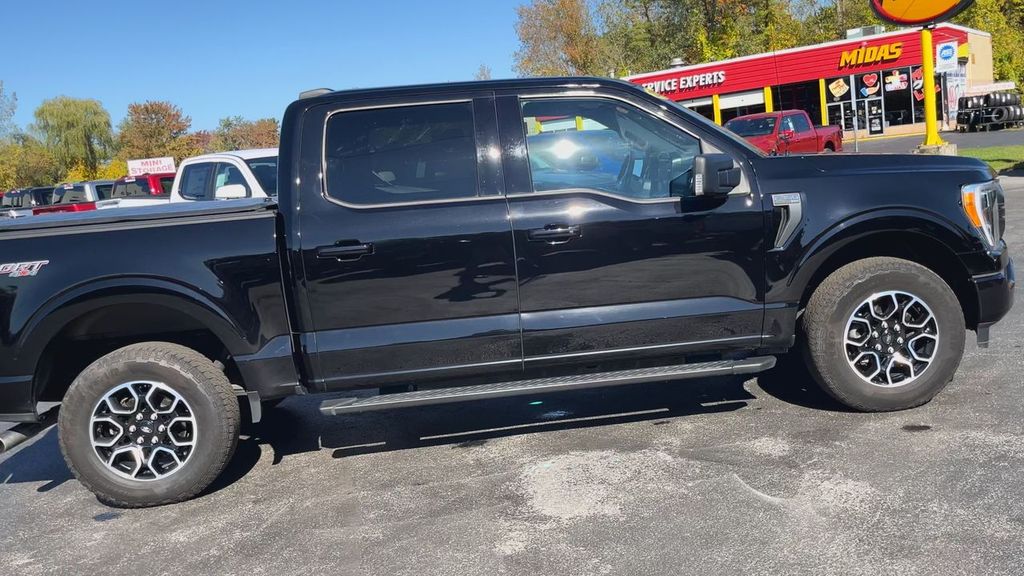 2021 Ford F-150 XLT photo 4