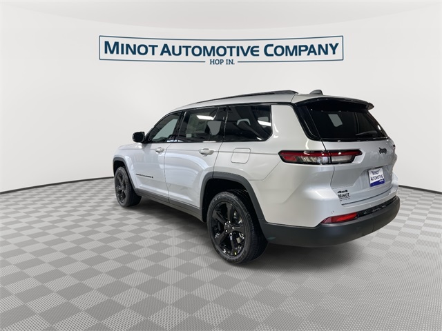 2025 Jeep Grand Cherokee L photo 2