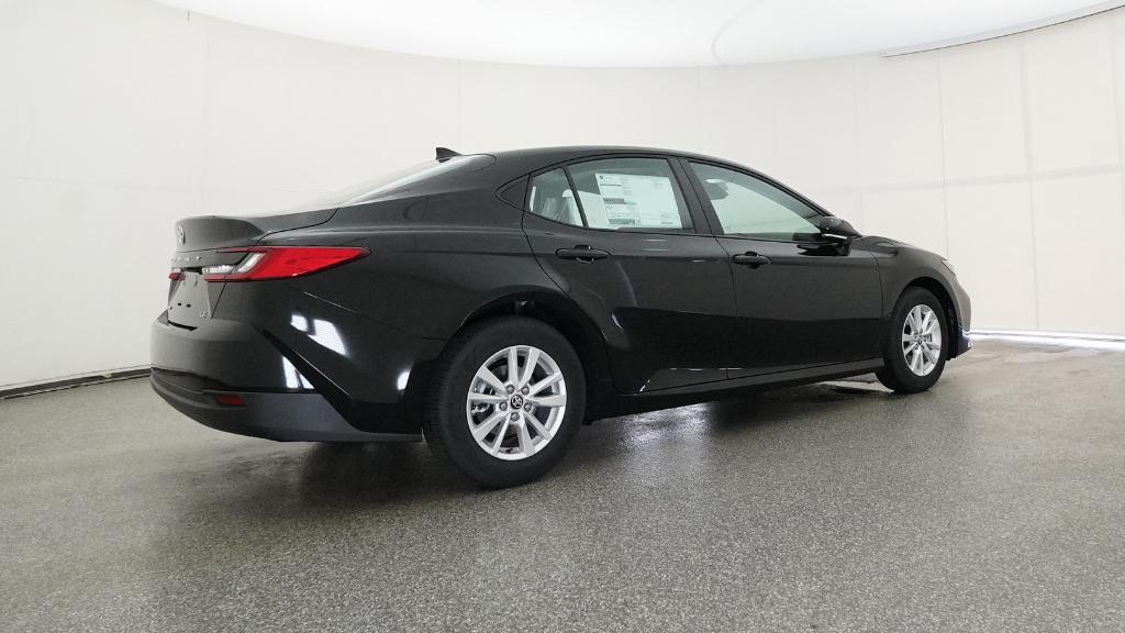 2026 Toyota Camry LE photo 21