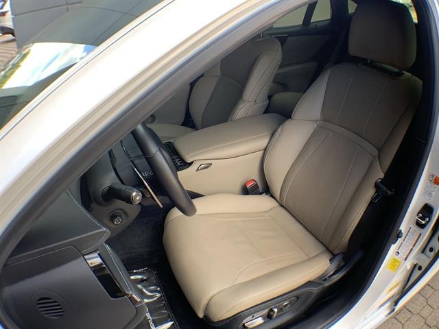 2022 Lexus LS 500 photo 10