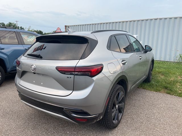 2023 Buick Envision Essence photo 4