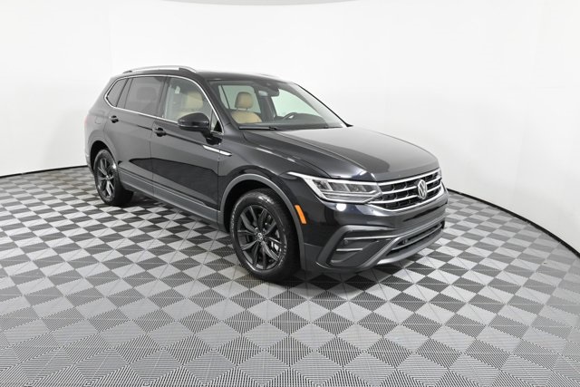 2024 Volkswagen Tiguan SE Wolfsburg Edition photo 9