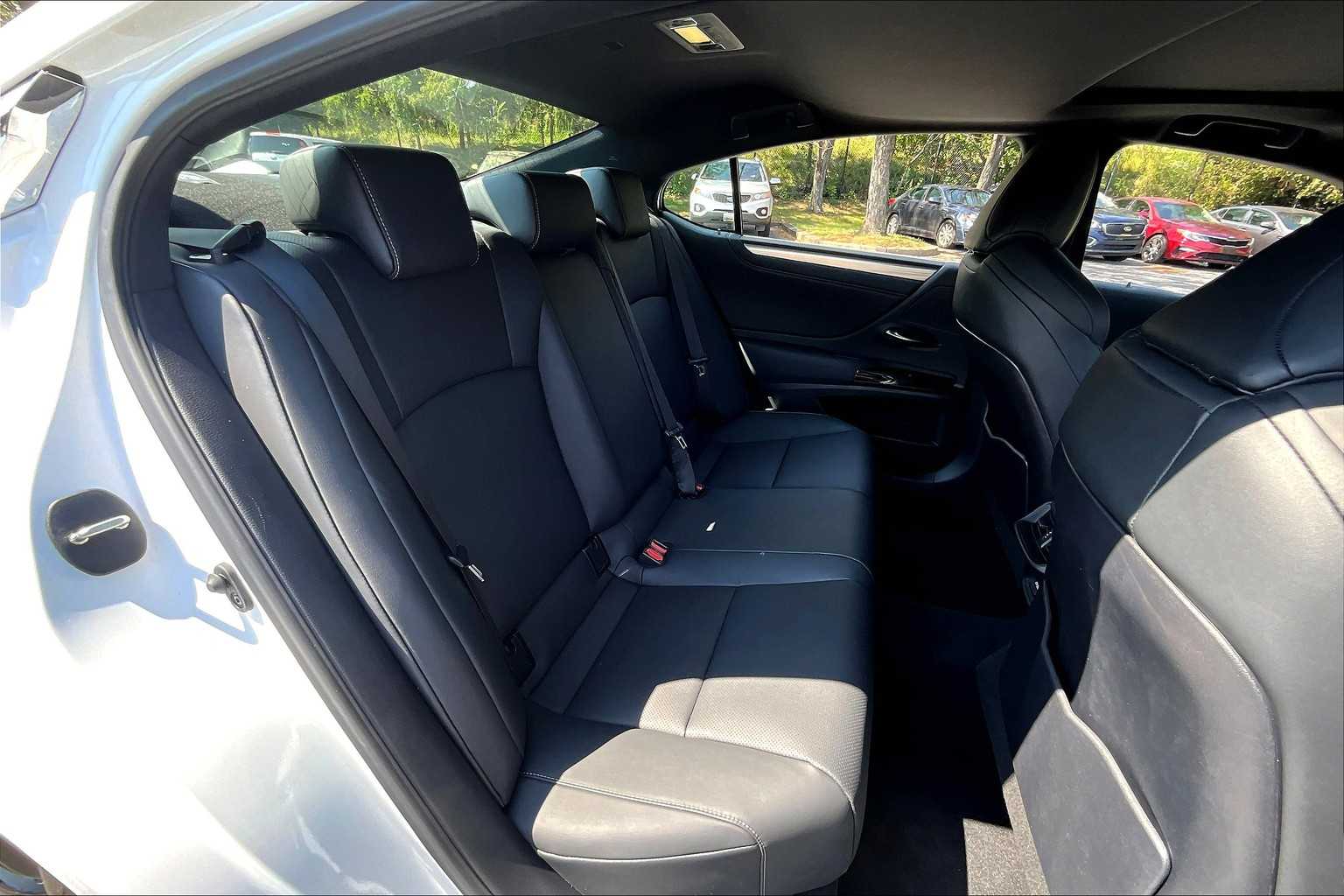 2024 Lexus ES 350 F SPORT Handling photo 20