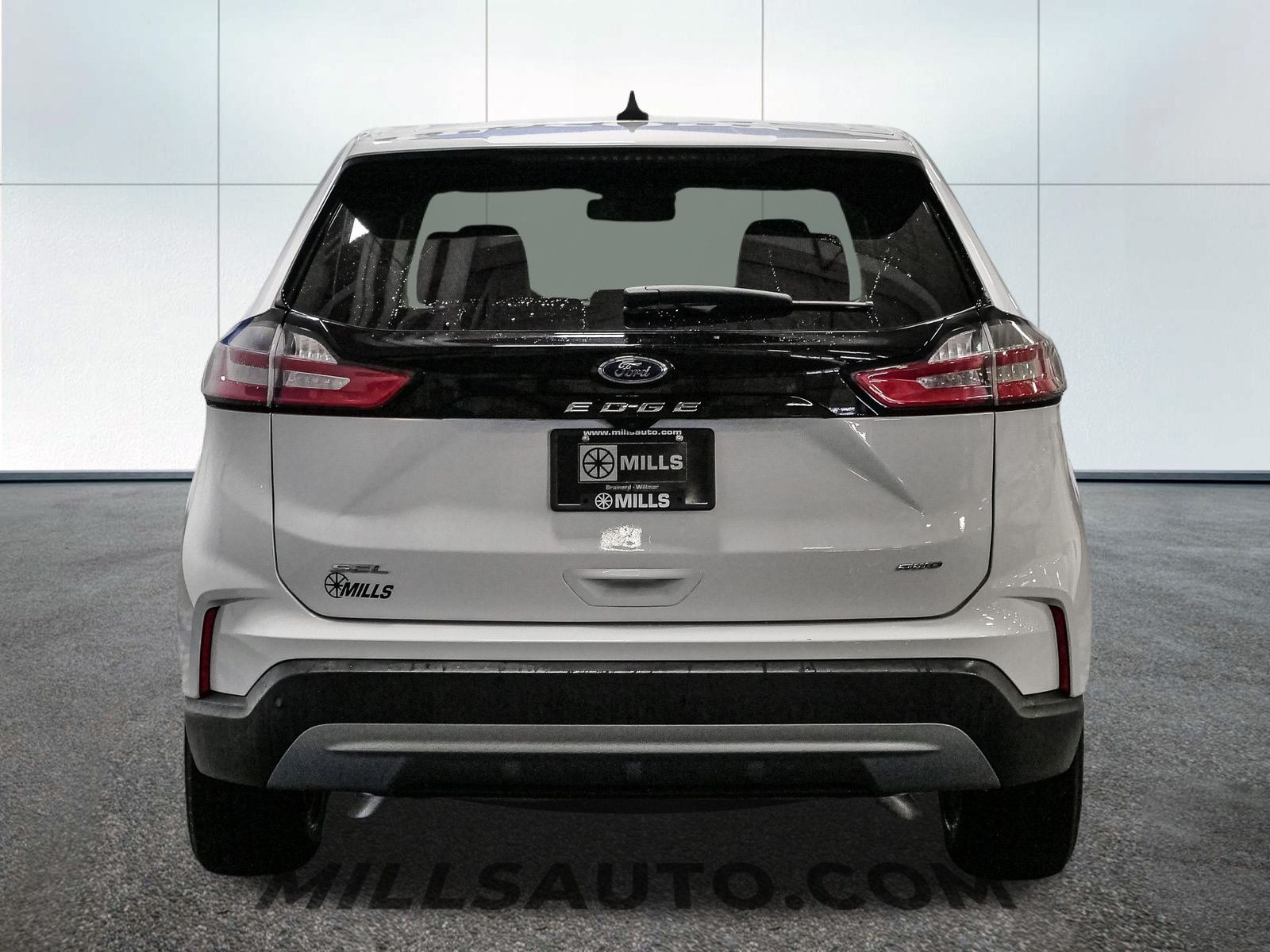 2024 Ford Edge SEL photo 5