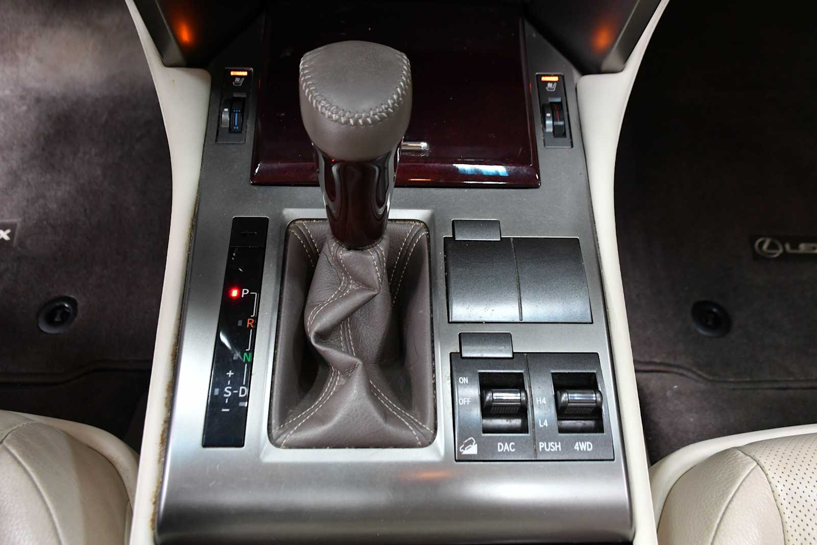 2016 Lexus GX 460 photo 20