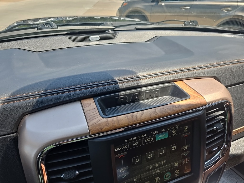 2017 Ram 1500 Laramie photo 55