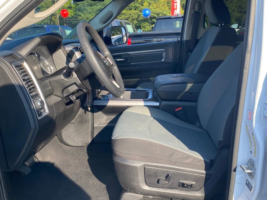 2023 Ram 1500 Classic SLT photo 5