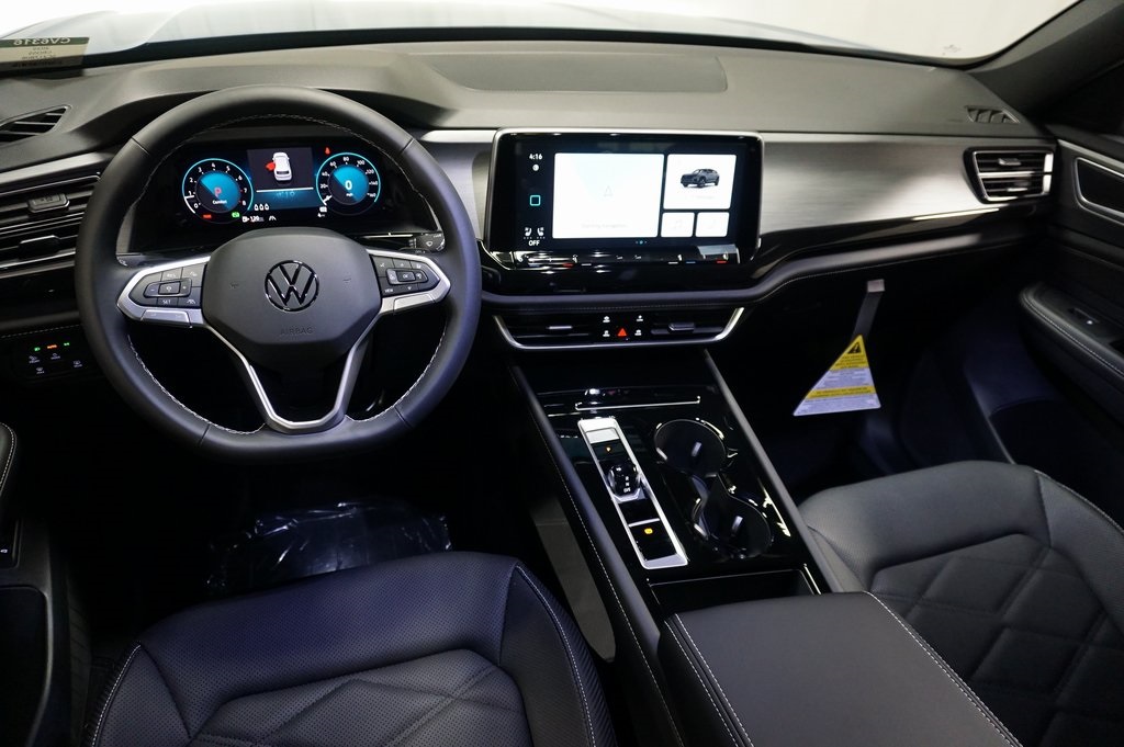 2025 Volkswagen Atlas Cross Sport SE Technology photo 13